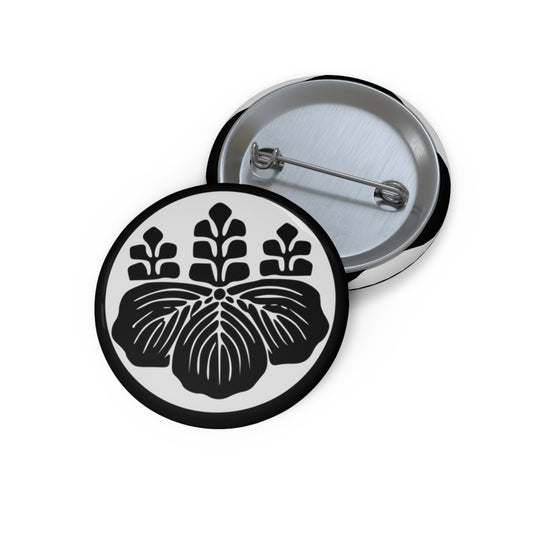 The Goshichi-no-Kiri (五七桐) — Toyotomi Hideyoshi’s Crest Pin