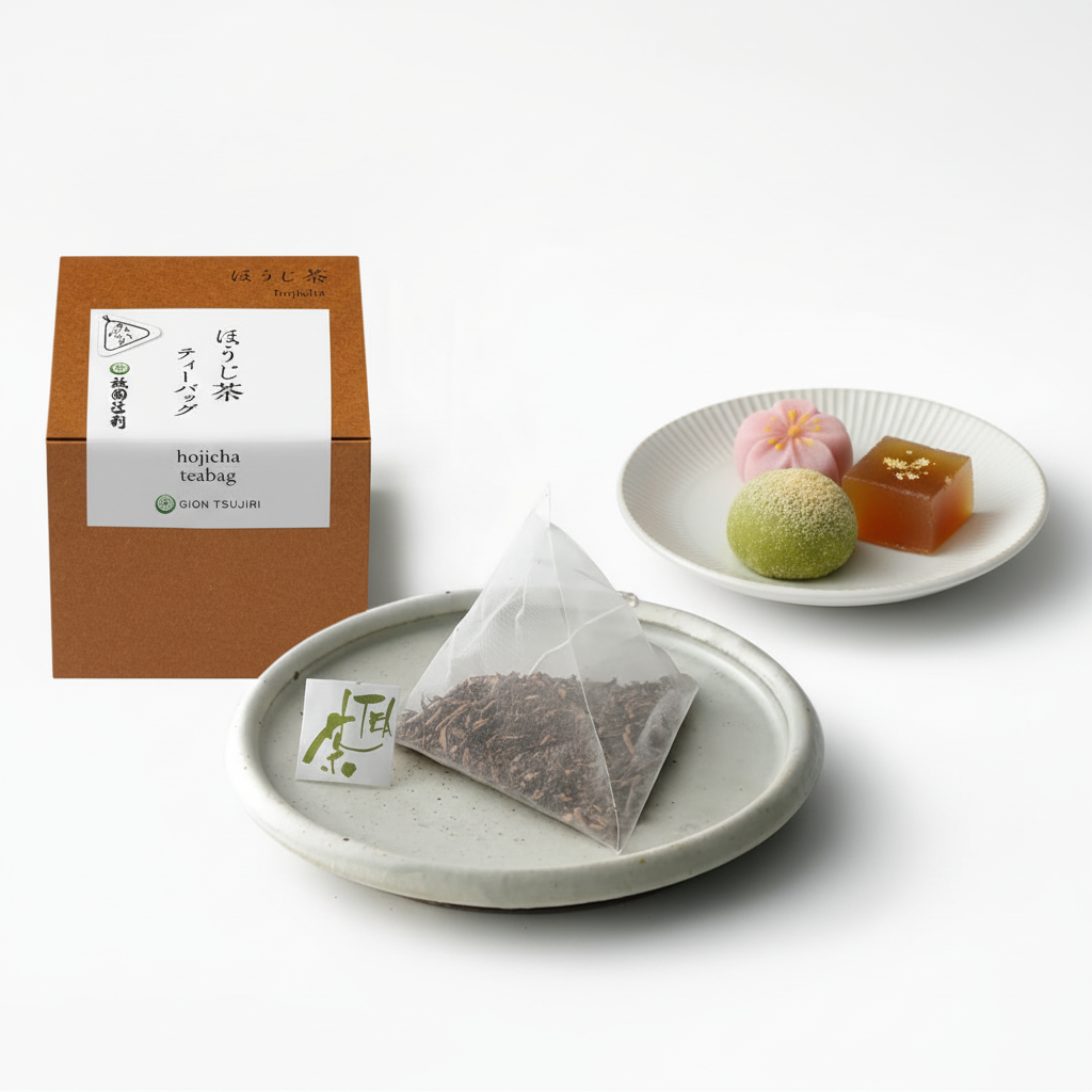 Hojicha with wagashi